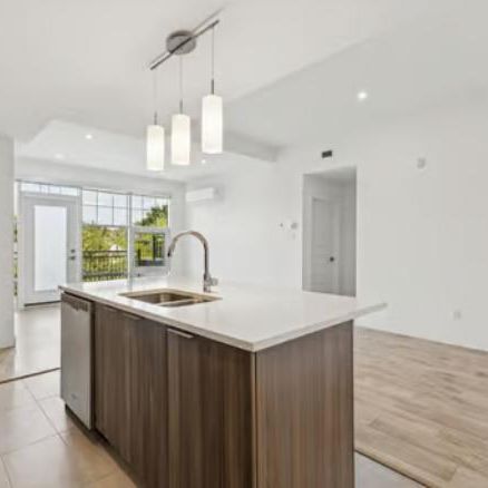 2 CH - 1 SDB - Gatineau - $2,400 /mo - Photo 1