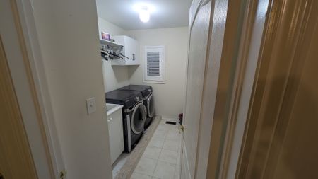 For Lease - 5567 Oscar Peterson Boulevard, Mississauga, Ontario - Photo 5