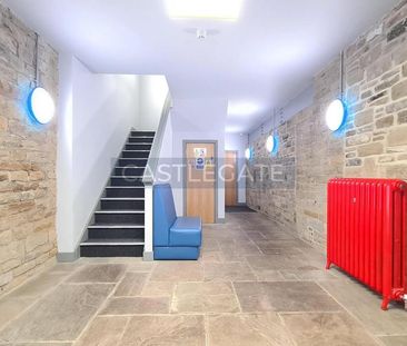 1 bedroom in a flat share to rent - Photo 4