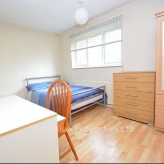 2 Bedroom House, City Centre, Leeds University - Photo 1