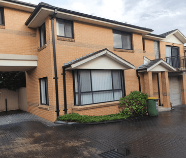 3 BEDROOM TOWNHOUSE IN BOUTIQUE COMPLEX - Photo 6