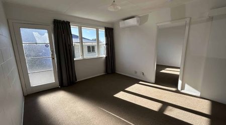 Easy on Erin Street! - Photo 5