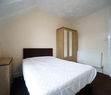 Apartment 3, 57 High Street - Photo 3