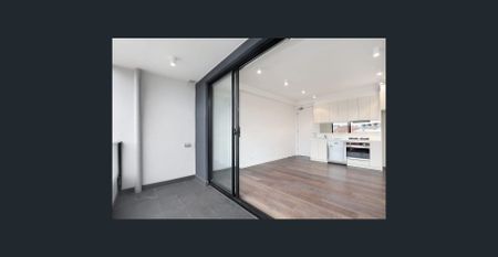 Modern Two-Bedroom Apartment in the Heart of Camberwell - Photo 3