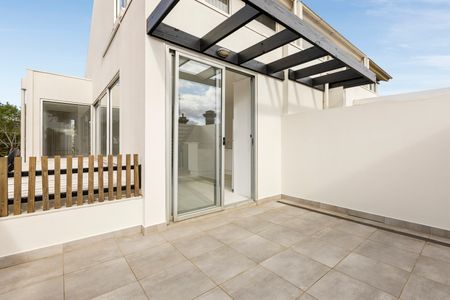 5C Lara Street, South Yarra VIC 3141 - Townhouse For Rent | Domain - Photo 2