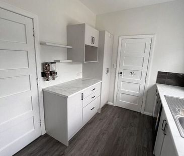 3 Bedrooms home with large garage and land - Photo 5