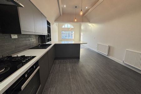 High Street - Photo 5