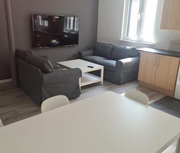 5 bedroom flat share to rent - Photo 5