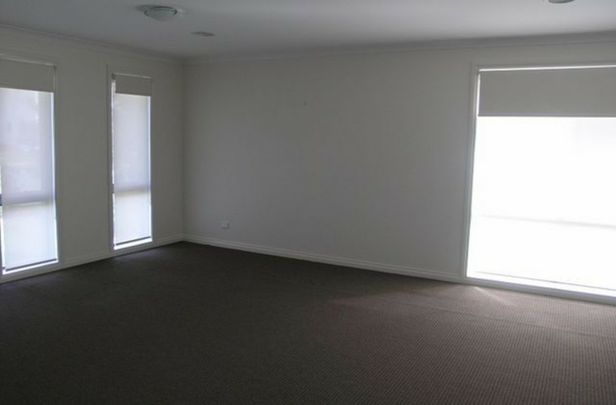 Four Bedroom Home in Casey - Photo 1