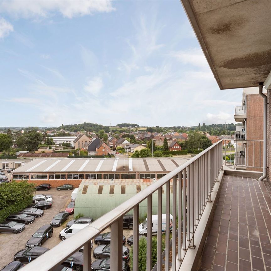 Zeer mooi appartement met 3 slaapkamers en autostaanplaats, centrum Diest! - Photo 1
