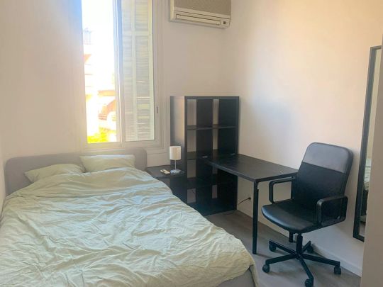 chambre dans colocation centre ville Cannes la Bocca - Photo 1