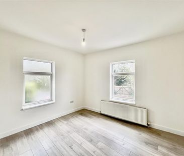 The Clumps, Ashford, TW15 - Photo 4