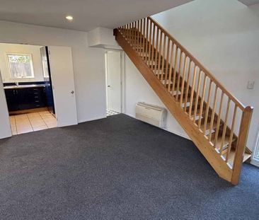 Modern & Sunny with a Double Garage - Photo 2