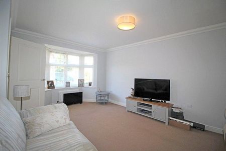 3 bedroom detached house to rent - Photo 5