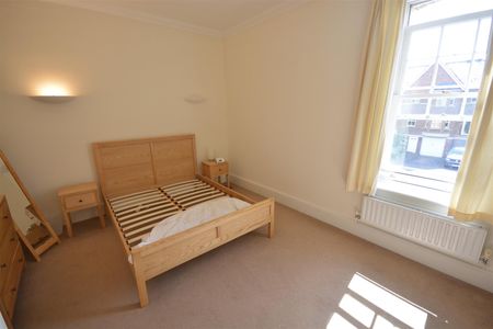 Cavendish Walk, Epsom, KT19 8BP - Photo 3