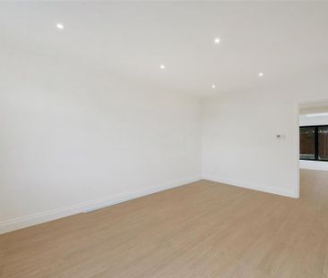 2 bedroom detached house to rent - Photo 2
