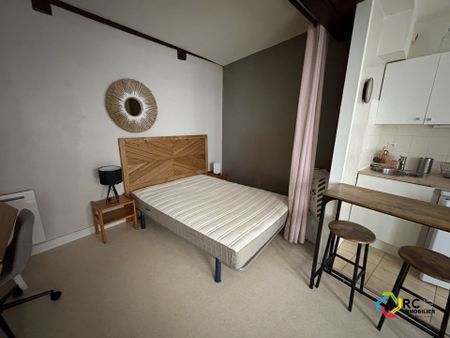 Location Appartement 1 pièce 31m² - Photo 2