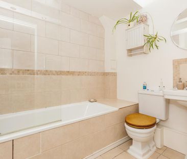 2 bedroom end of terrace house to rent - Photo 6