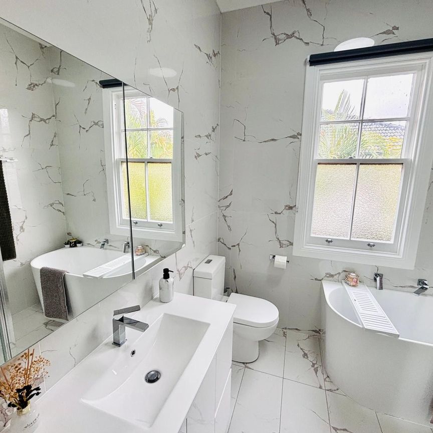 Stylish Contemporary Living in Prime Location - Photo 1