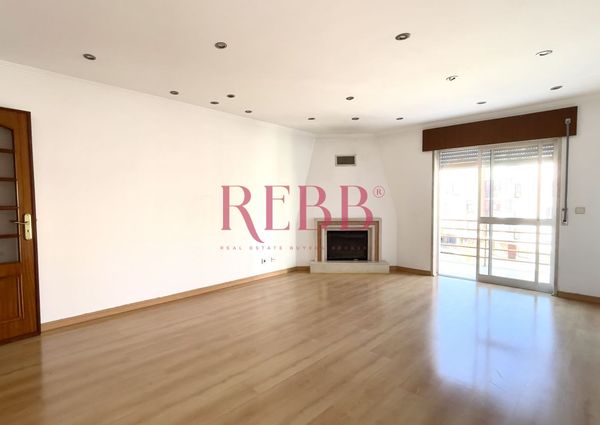 Apartamento T2 em Setúbal