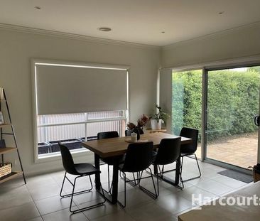 Modern Townhouse - Photo 5