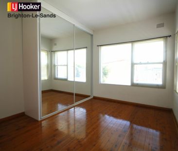 SPOTLESS & AIRY GROUND FLOOR TWO BEDROOM APARTMENT - Photo 3
