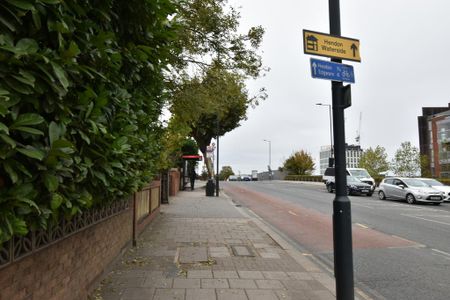 2 bedroom flat to rent - Photo 2