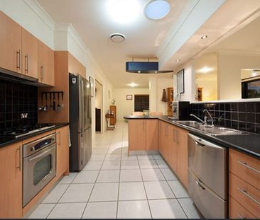 Stylish Family Haven with Pool and Parkland Backdrop - Photo 5