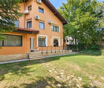 Elegant Detached Villa | 370 sqm | Private Plot | Iancu Nicolae - Fotografie 6