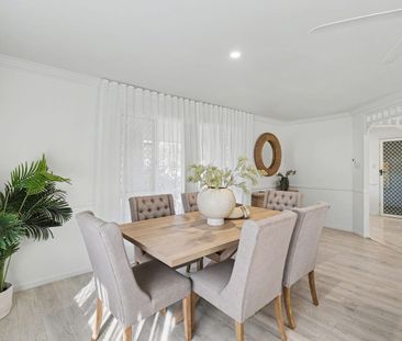 Single Level Family Entertainer - Freshly painted throughout - Photo 6