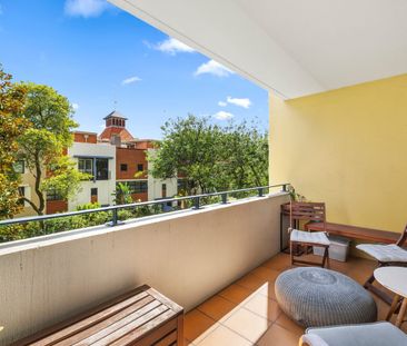 Stylish Split Level Apartment in the Heart of Moore Park Gardens - Photo 6