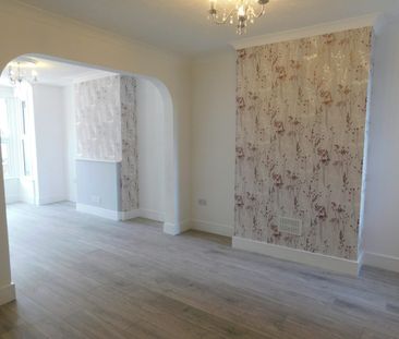 Terraced House to rent on - Photo 1