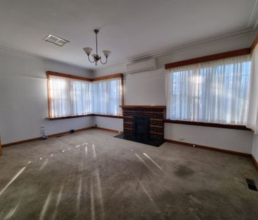 Perfect Family Home with Exceptional Rear Gardens - Photo 6