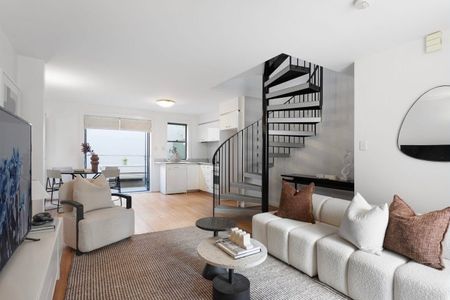 Alexandria - Photo 2