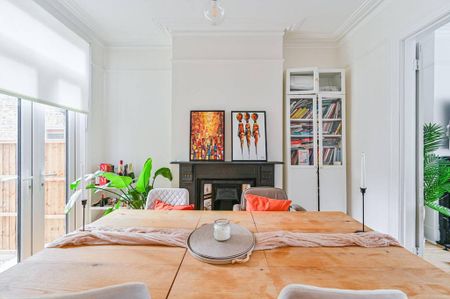 3 bedroom terraced house to rent - Photo 5