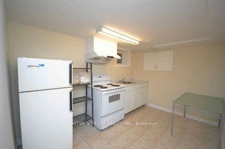 For Lease - 16 Landseer Road, Toronto, Ontario - Photo 4