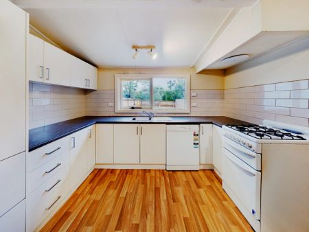 2 Bed, 1 Bath - Photo 2