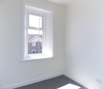 3 bedroom maisonette to rent - Photo 3