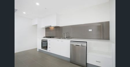 Generously spaced 1 bedroom apartment in secure building - Photo 2