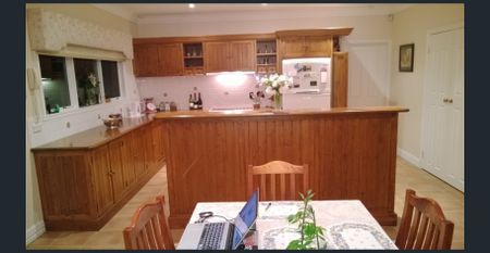 Delightful, well appointed accommodation set in a picturesque and quiet country estate (see photos) - Photo 3