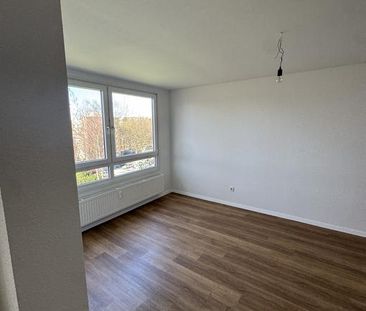 Moderne 3-Zimmer-Wohnung mit Balkon! - Foto 5