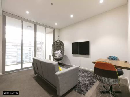 MGM MARTIN - FURNISHED ONE BEDROOM APARTMENT (BUILDING B ENTRANCE ON ETHERDEN WALK) - Photo 2