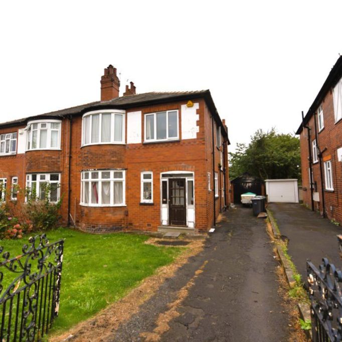 4 bedroom House in Becketts Park Drive, Leeds - Photo 1