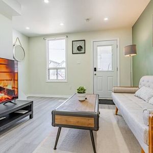 For Lease - 47 Greendale Avenue Unit# Upper, Toronto, Ontario - Photo 2