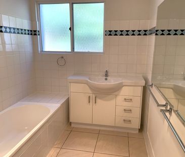 Relaxed Coastal Lifestyle with Space, Pool & Breezy Outdoor Living - Photo 6