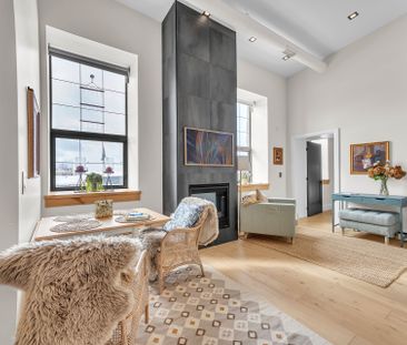 For Lease - 38 Front Street Unit# Unit # 2, Quinte West, Ontario - Photo 2