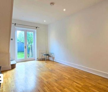 Reigate, Surrey, RH2 - Photo 2