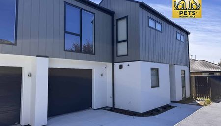 Brand new - 3 Bedroom - Photo 2