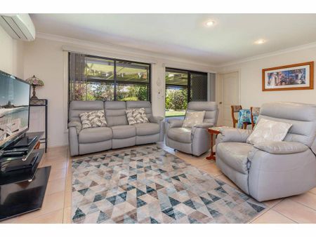 Three bedroom Housein Quiet Cul-de-sac - Photo 3