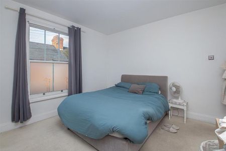 3 bedroom terraced house to rent - Photo 4